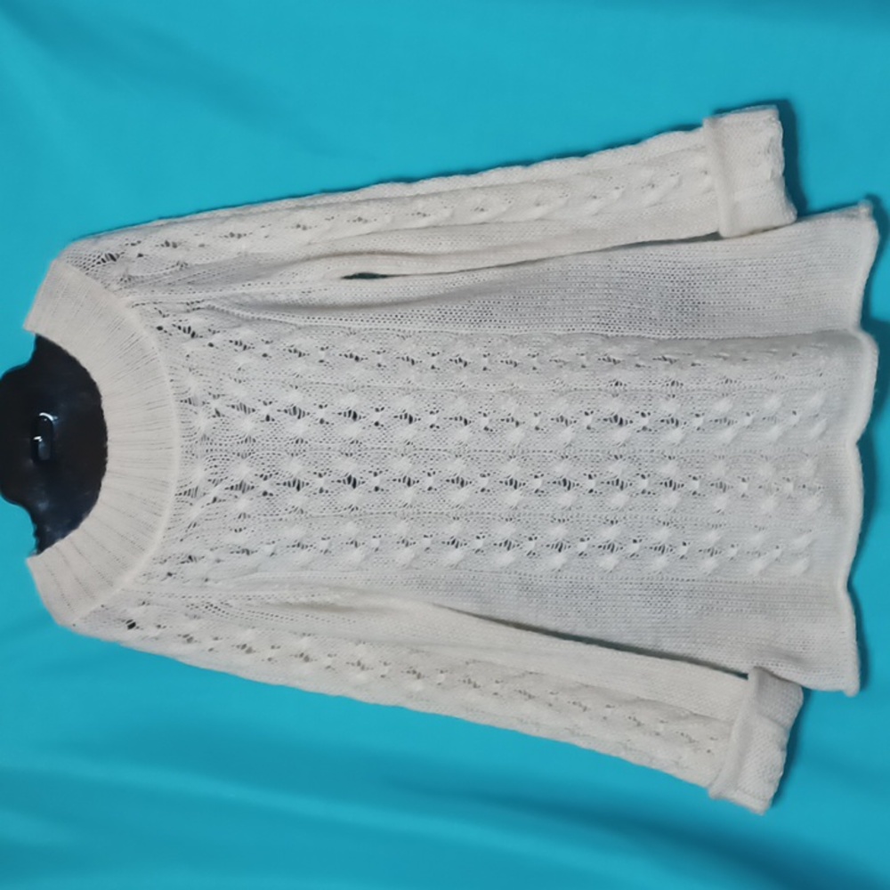 APT.9 Women's Cream Knitted Off Shoulder Sweater. Size L